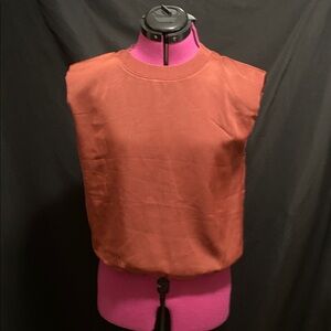 GUC Mynta red wine sleeveless crewneck top SP